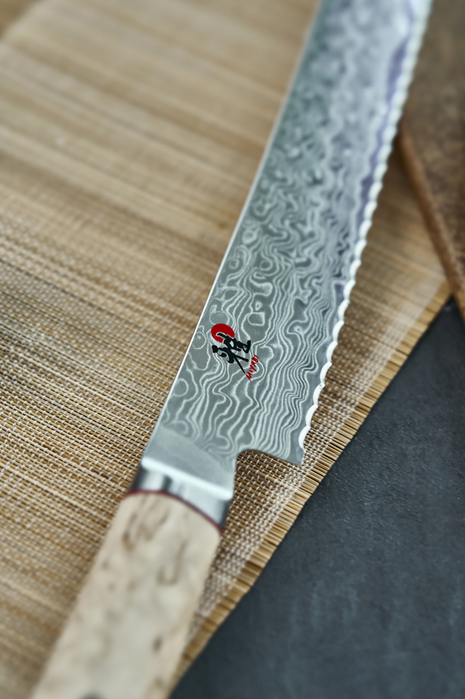 Miyabi 5000mcd couteau à pain, 230mm