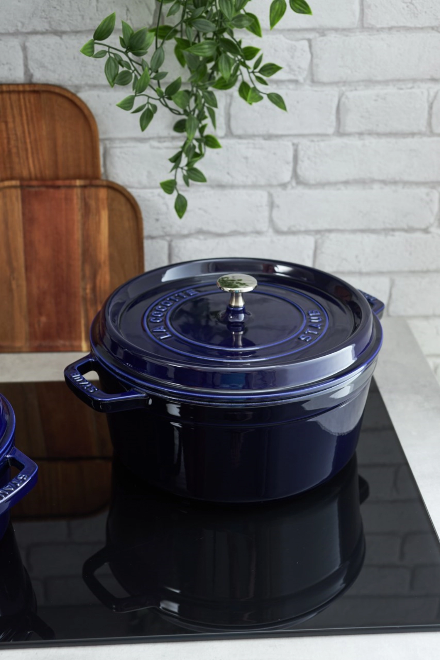 Cocotte 28 cm, ronde, bleu foncé, fonte 6.7l