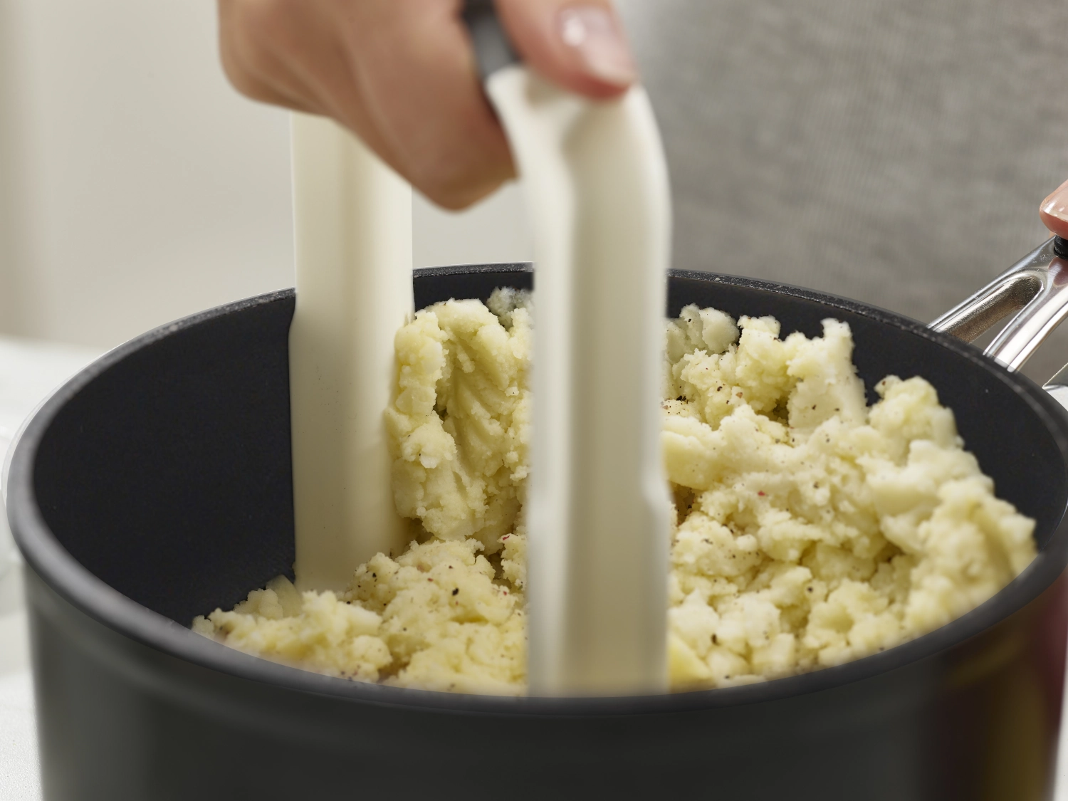 Easy-mash pilon à pommes de terre ergonomique - blanc