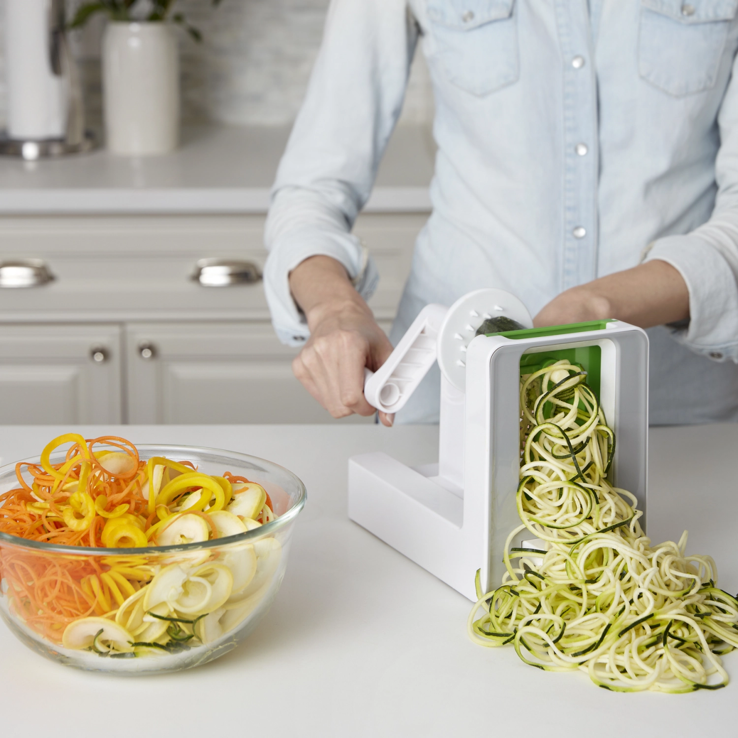 Coupe-légumes spiralizer avec 3 accessoires