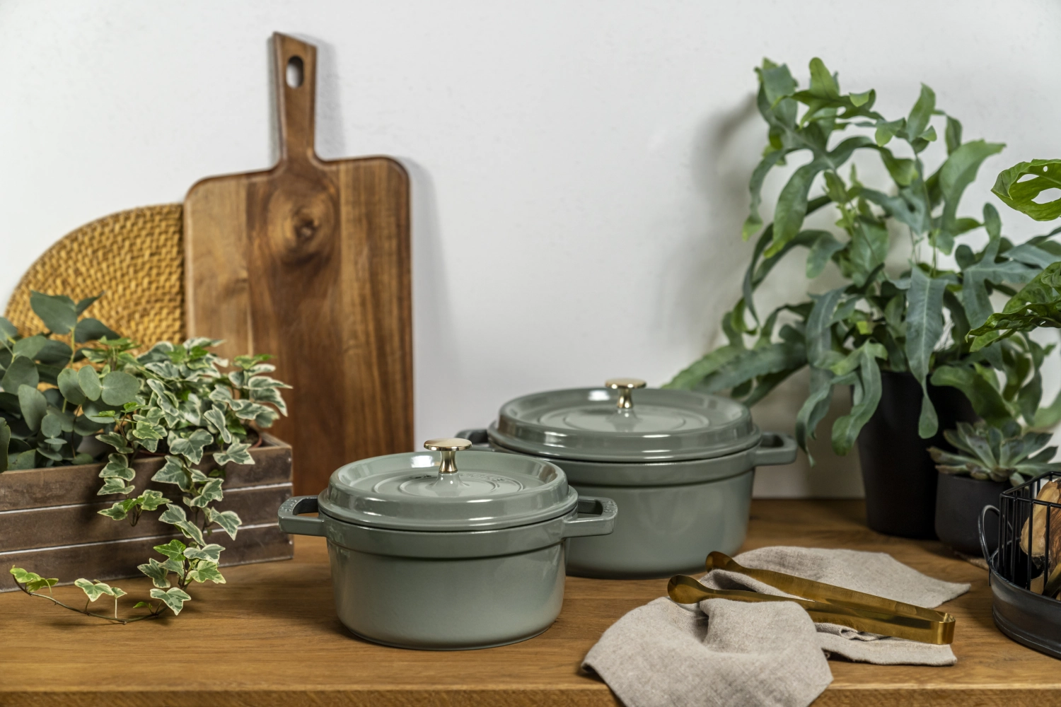 Cocotte 10 cm, ronde, eucalyptus, fonte 0.25l