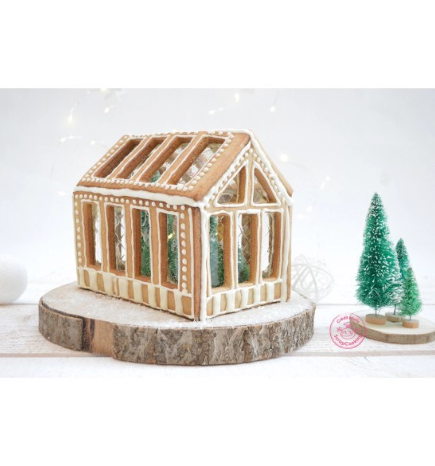 Gingerbread greenhouse (5 découpoirs + 3 sapins)